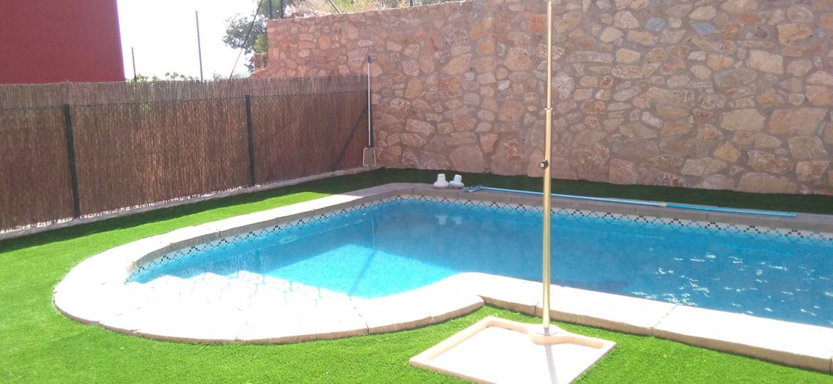 bordes-para-piscinas-opiniones-para-instalar-tu-piscina-online