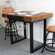 mesa-alta-industrial-trucos-para-comprar-la-mesa