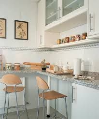 mesa-de-cocina-con-taburetes-consejos-para-instalar-tu-mesa