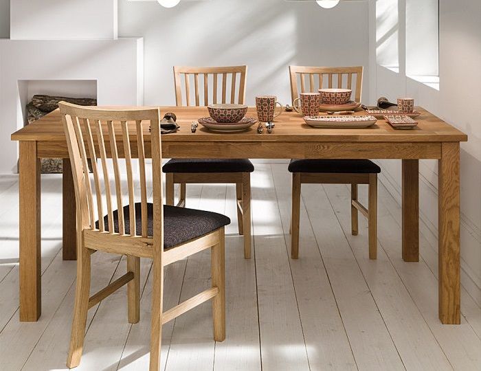 mesa-y-sillas-estilo-nordico-trucos-para-comprar-tu-mesa-online