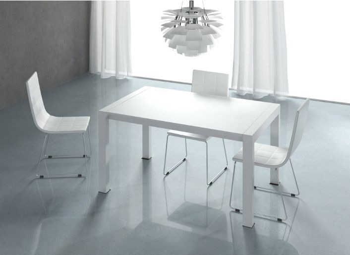 mesas-de-comedor-lacadas-en-blanco-consejos-para-montar-tu-mesa-online