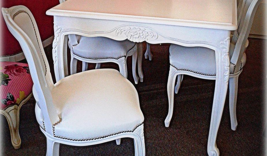 mesas-isabelinas-modernas-trucos-para-comprar-tu-mesa