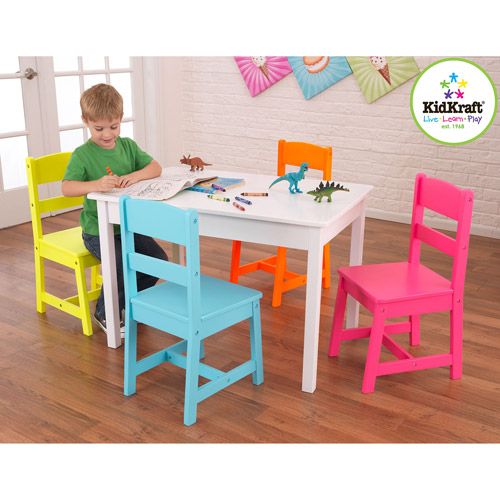 mesas-y-sillas-infantiles-de-madera-catalogo-para-montar-la-mesa-on-line
