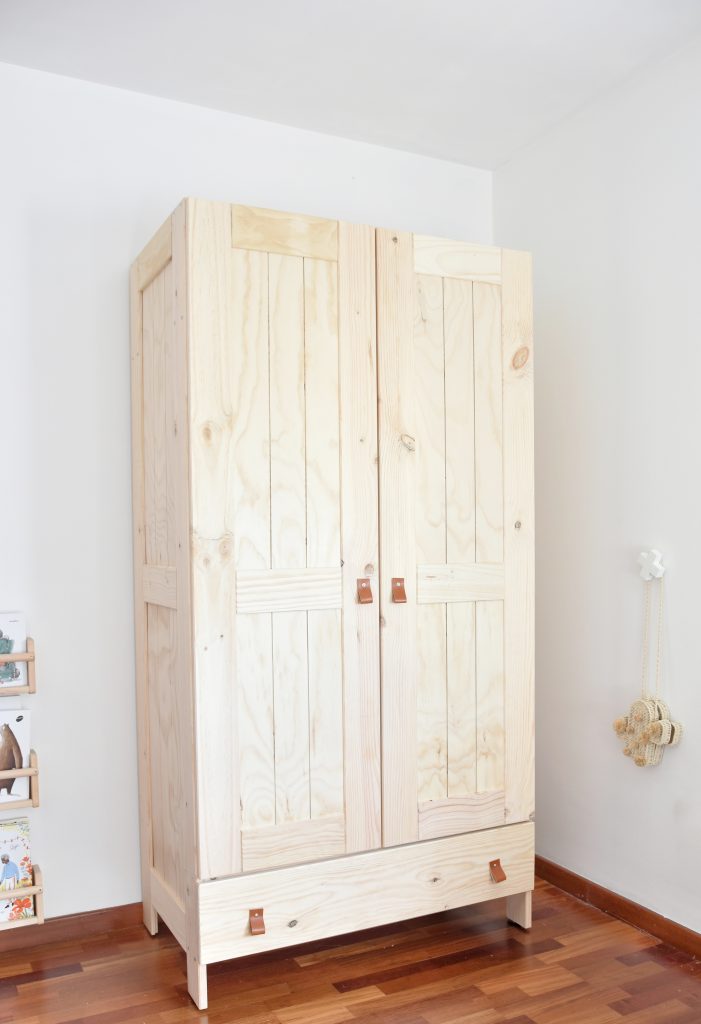 Armario De Madera Maciza: Ideas para montar tu armario Online