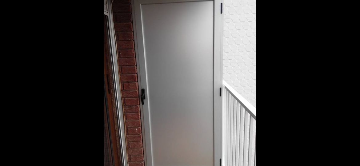 armario-para-terraza-exterior-trucos-para-montar-tu-armario-on-line