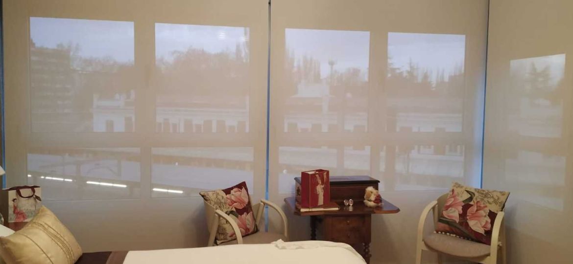 armarios-sin-puertas-con-cortinas-tips-para-montar-tu-armario-online