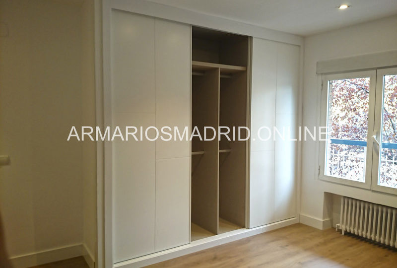 armarios-sin-puertas-decoracion-opiniones-para-montar-el-armario-online